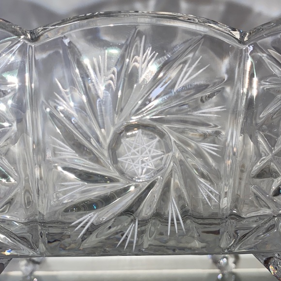 MidCentury Bohemian Footed Lead Crystal Square Scalloped Edge Star Pinwheel Bowl - Picture 3 of 14